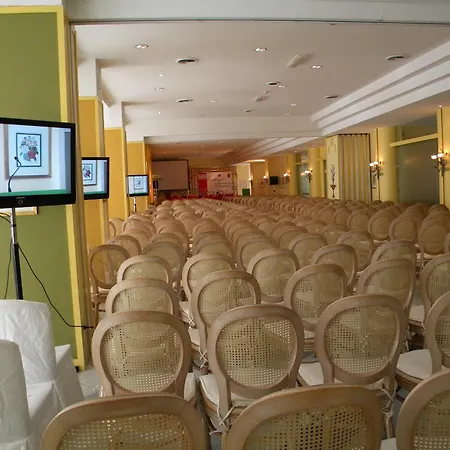 Dei Congressi Otel 4*