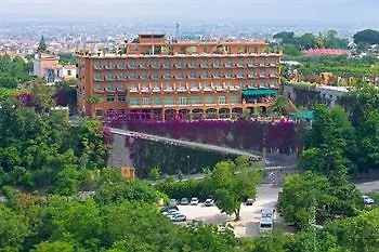 Dei Congressi 4* كاستيلاّماري دي ستا
